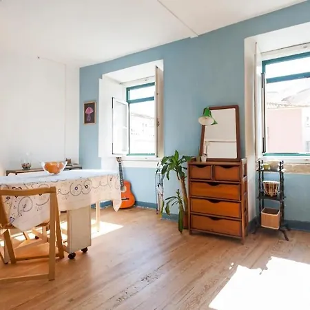 Charming In Alfama, Amazing View 리스본